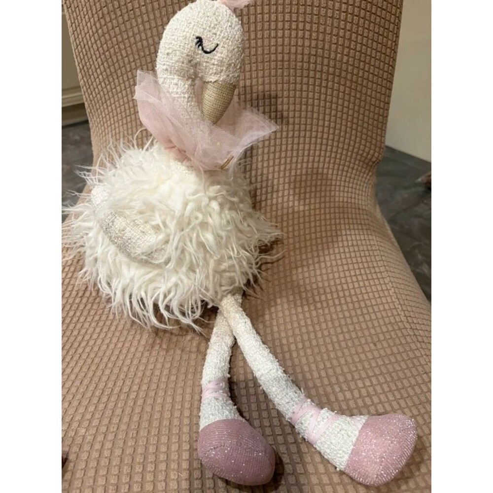 2018 Mud Pie White Swan Plush Nursery Decor Baby.